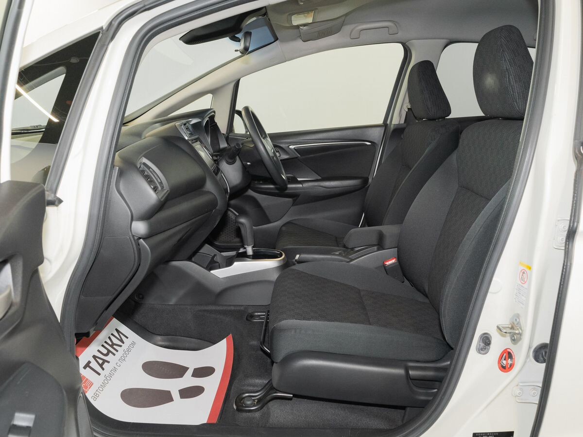 Honda Fit 2013 - фото автомобиля