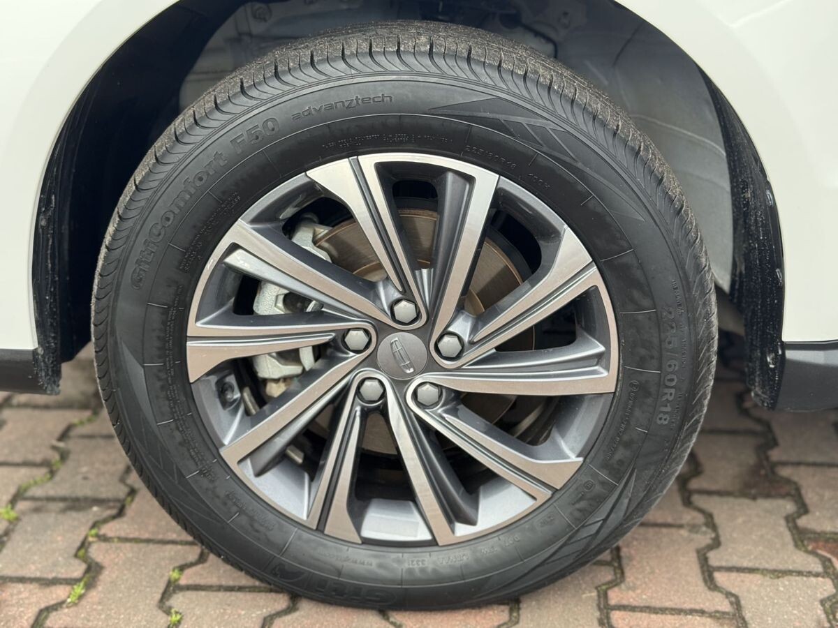 Geely Vision X6 Pro 2021 - фото автомобиля