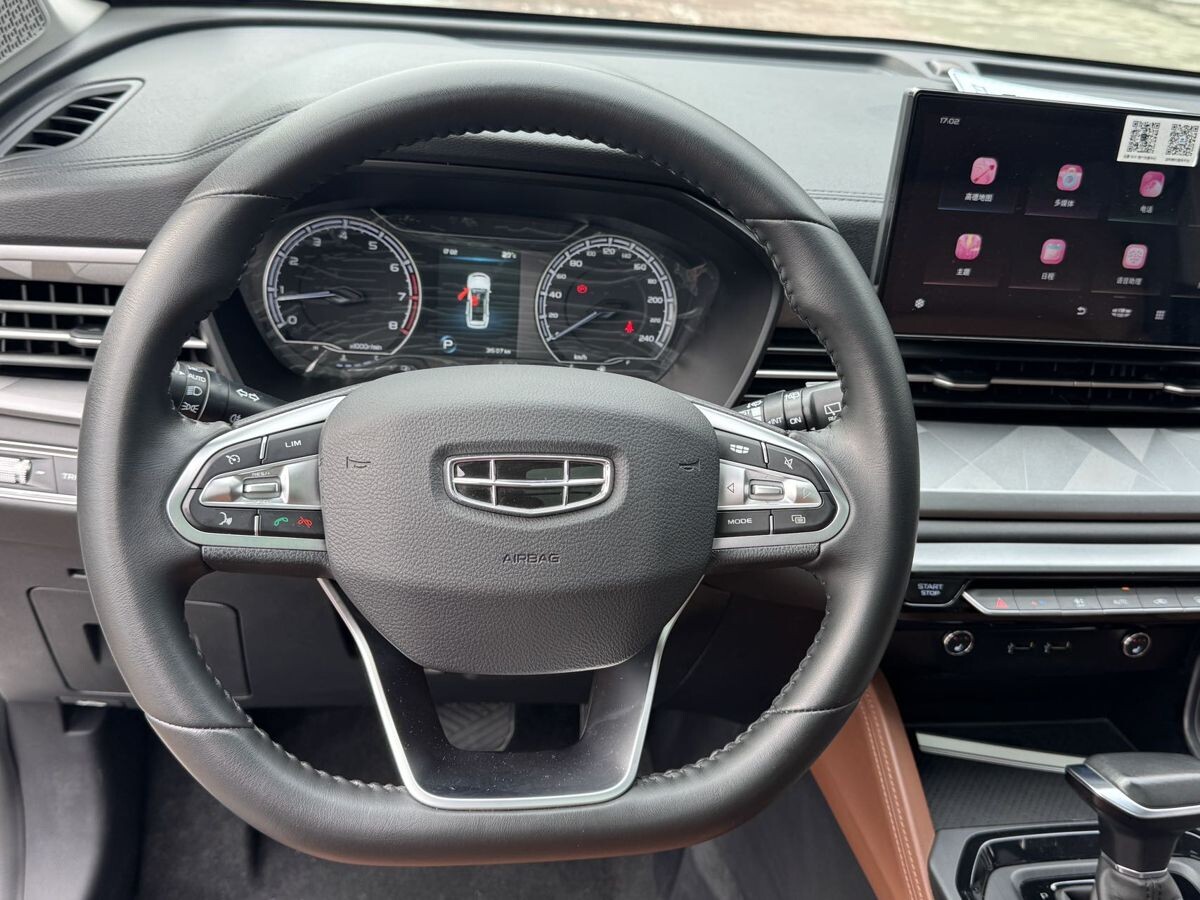 Geely Vision X6 Pro 2021 - фото автомобиля