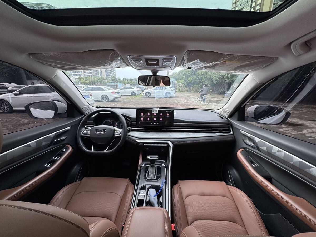 Geely Vision X6 Pro 2021 - фото автомобиля