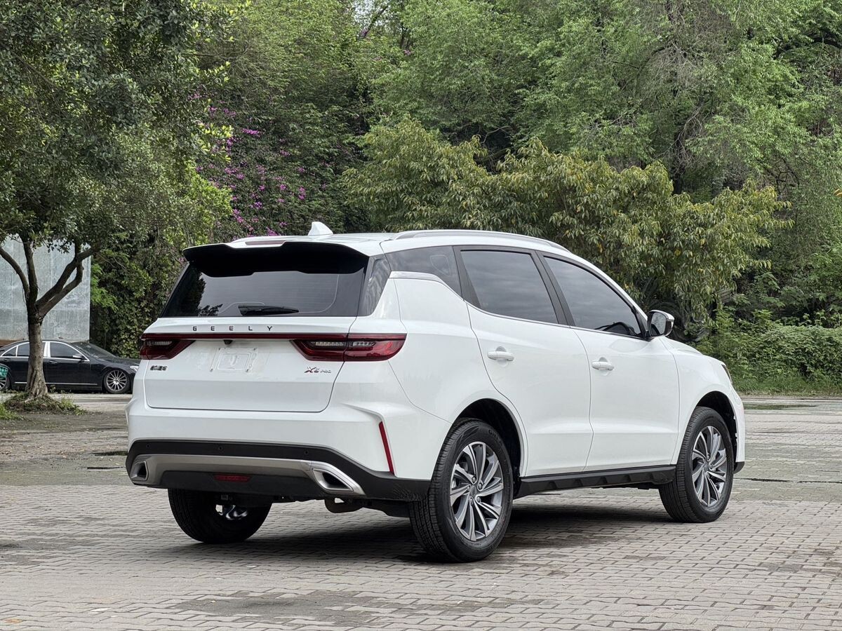 Geely Vision X6 Pro 2021 - фото автомобиля