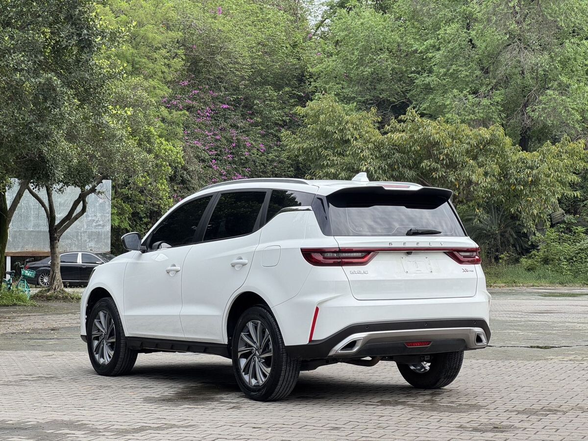 Geely Vision X6 Pro 2021 - фото автомобиля