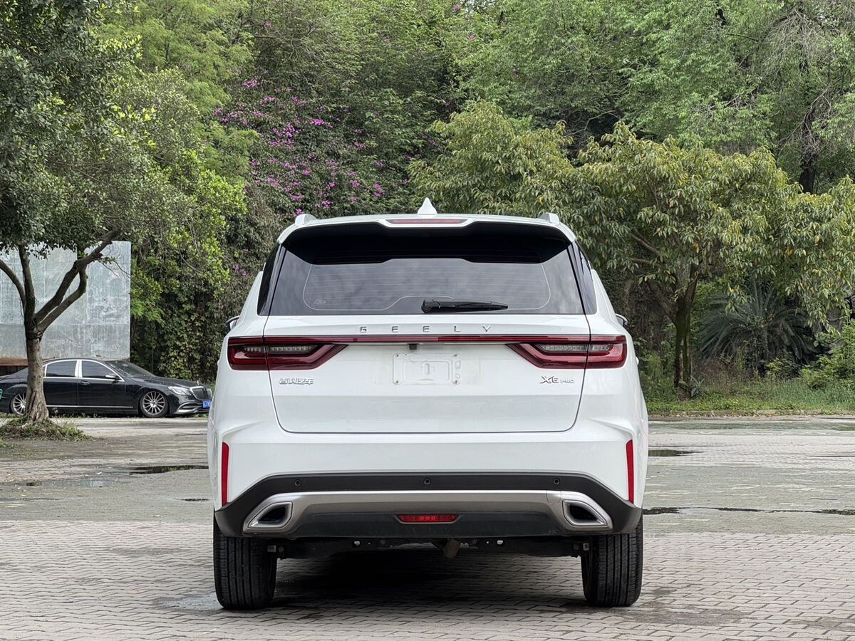 Geely Vision X6 Pro 2021 - фото автомобиля