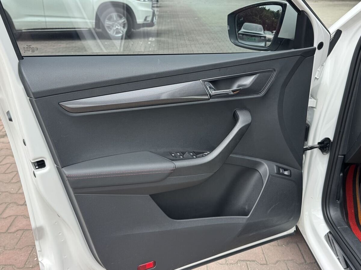 Skoda Karoq 2022 - фото автомобиля