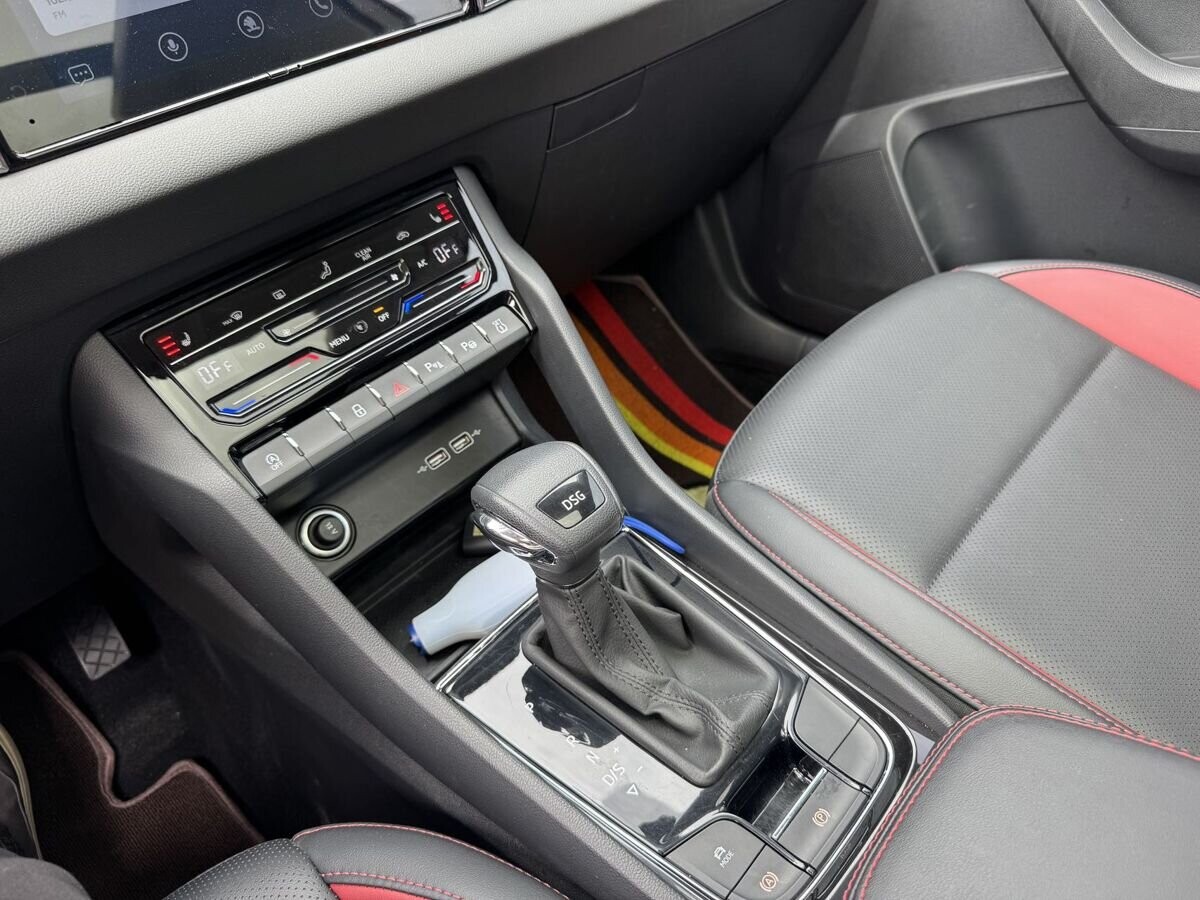 Skoda Karoq 2022 - фото автомобиля