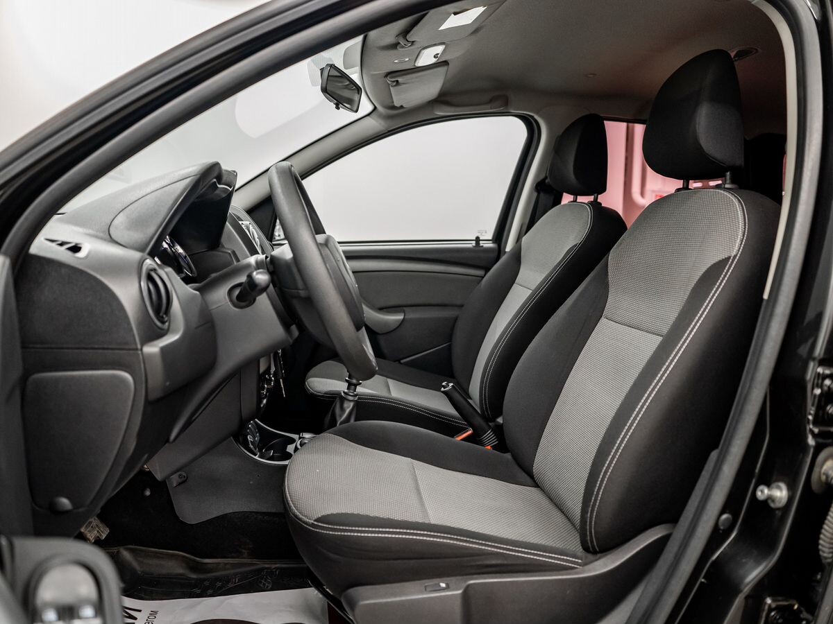 Renault Duster 2017 - фото автомобиля