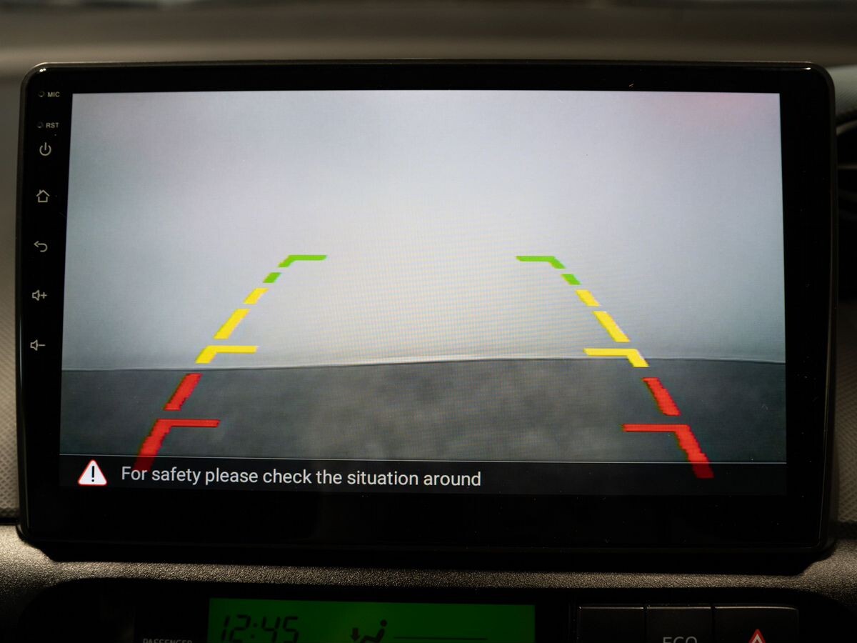 Toyota Wish 2010 - фото автомобиля