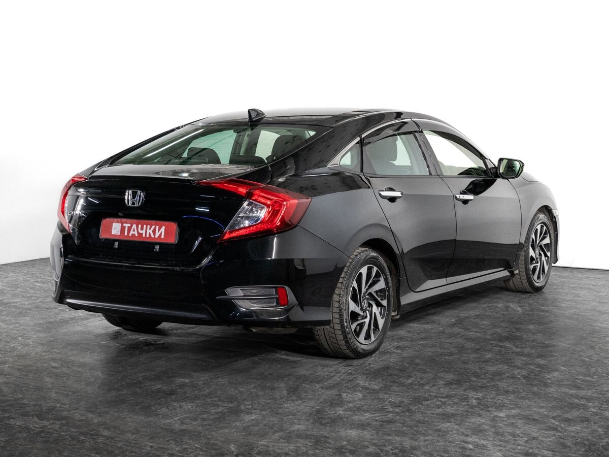 Honda Civic 2018 - фото автомобиля