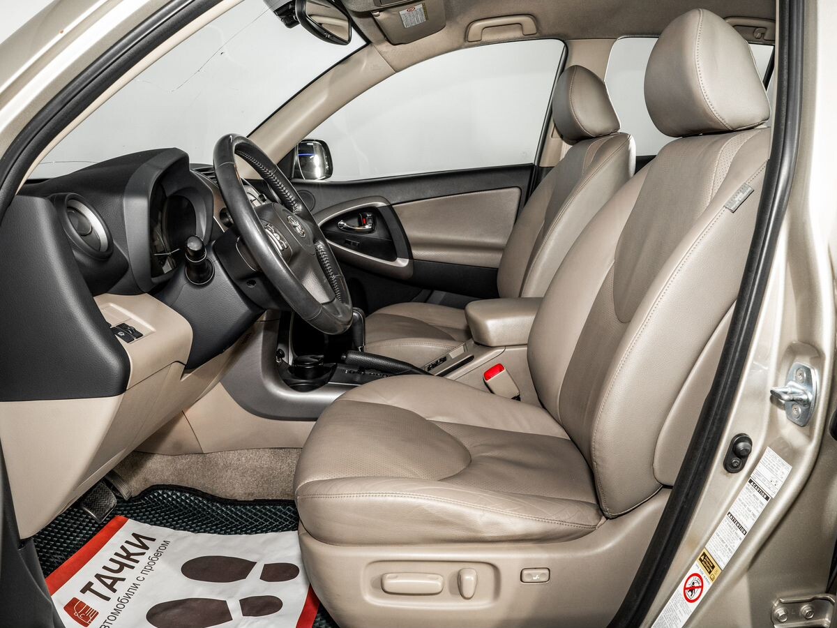 Toyota RAV4 2008 - фото автомобиля