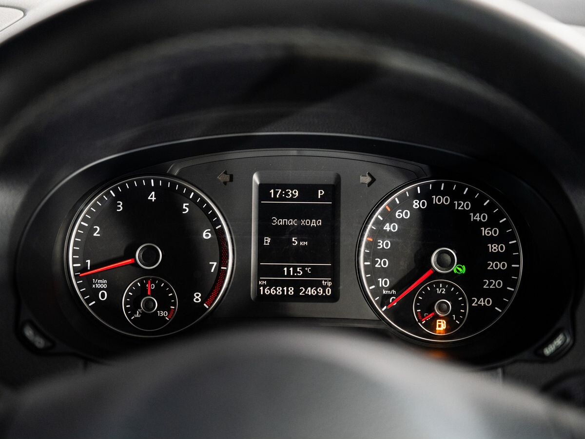 Volkswagen Sharan 2012 - фото автомобиля