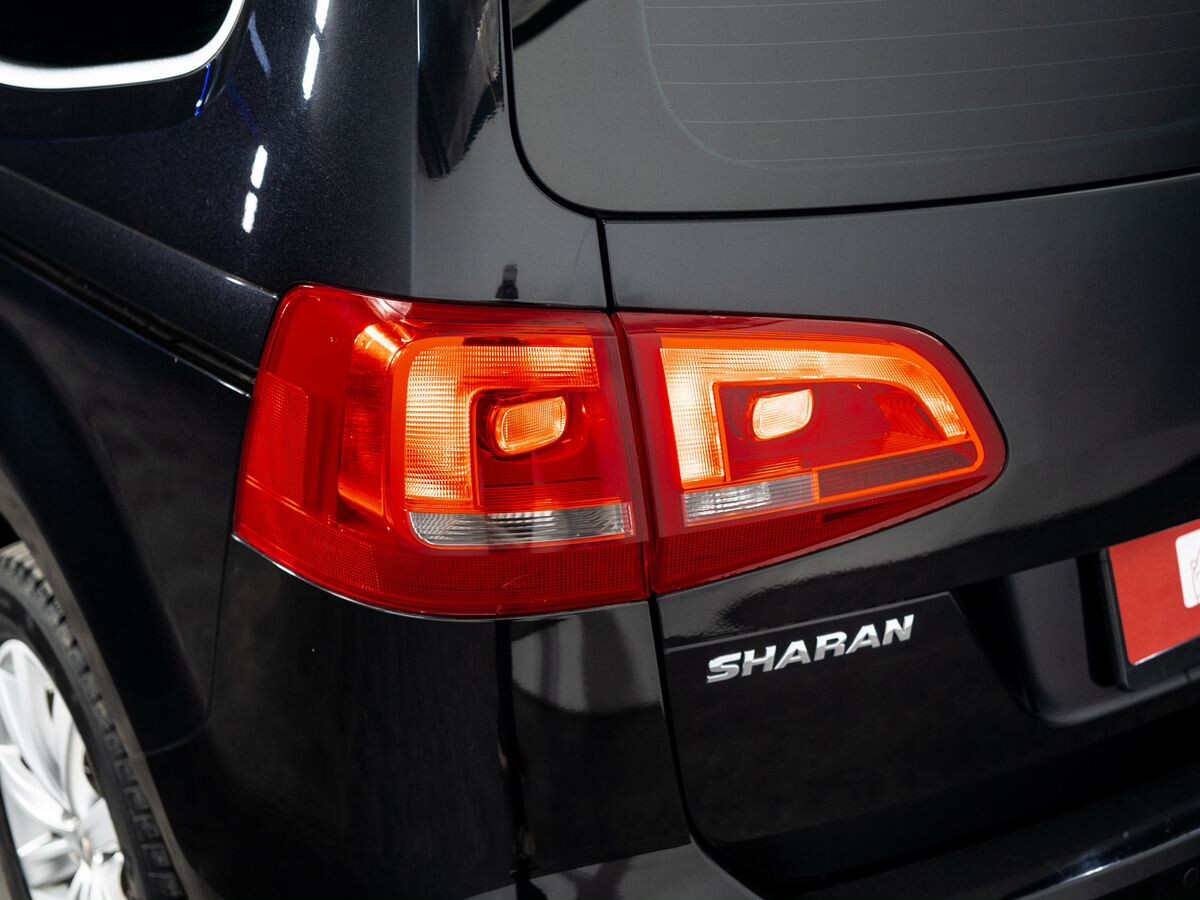 Volkswagen Sharan 2012 - фото автомобиля