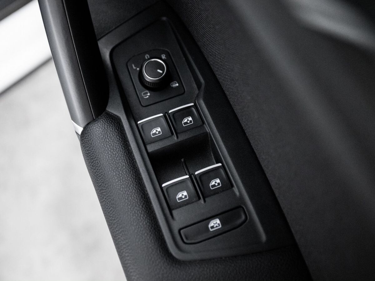 Volkswagen Tiguan 2018 - фото автомобиля