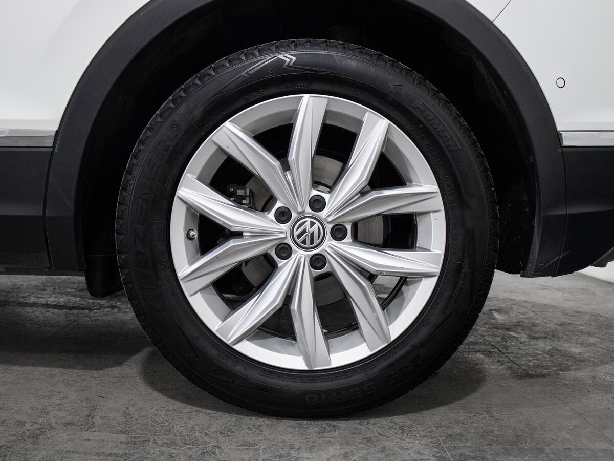 Volkswagen Tiguan 2018 - фото автомобиля