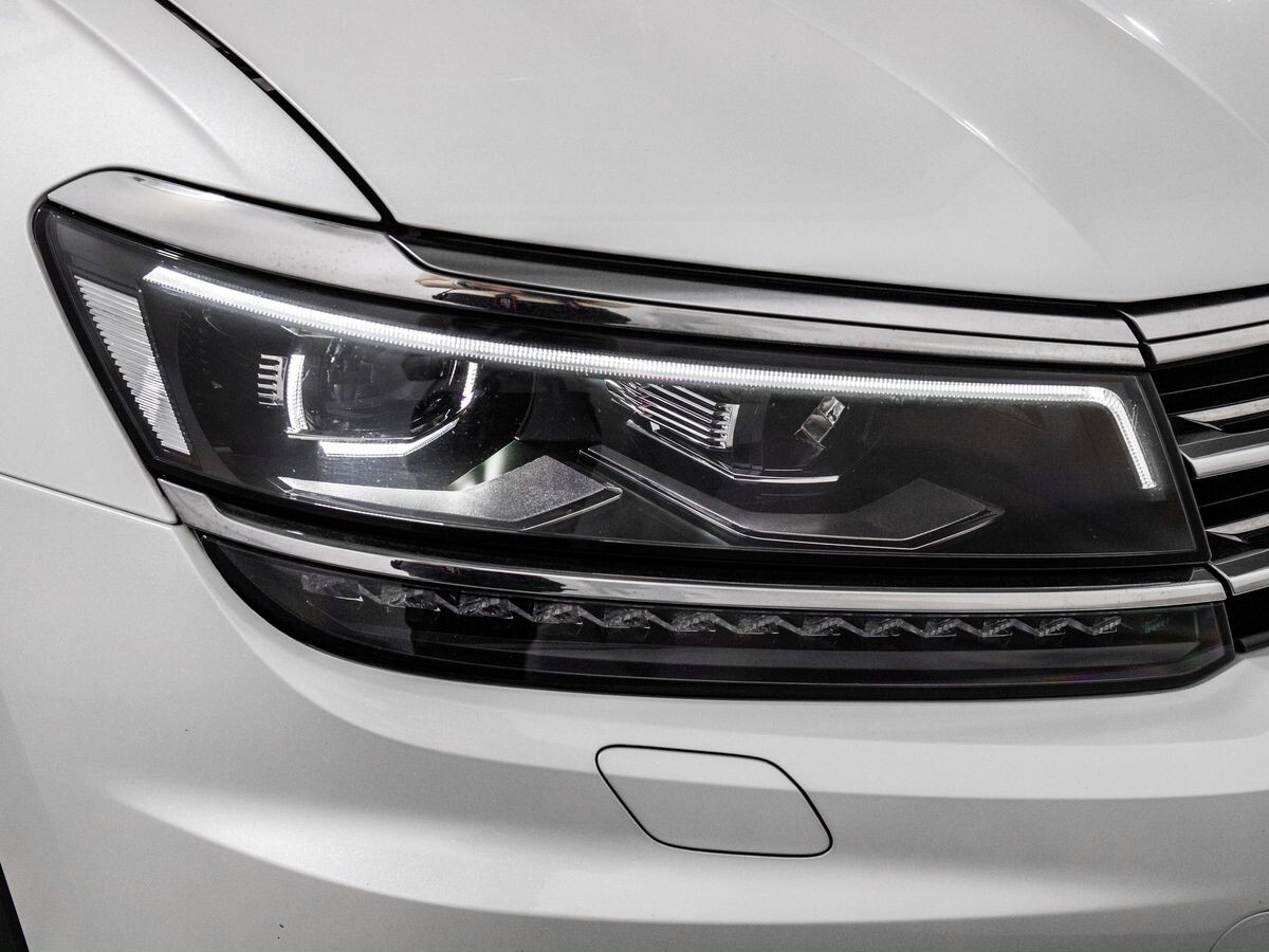 Volkswagen Tiguan 2018 - фото автомобиля