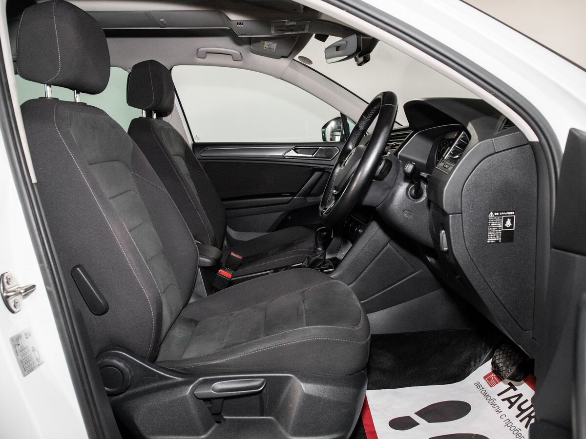 Volkswagen Tiguan 2018 - фото автомобиля