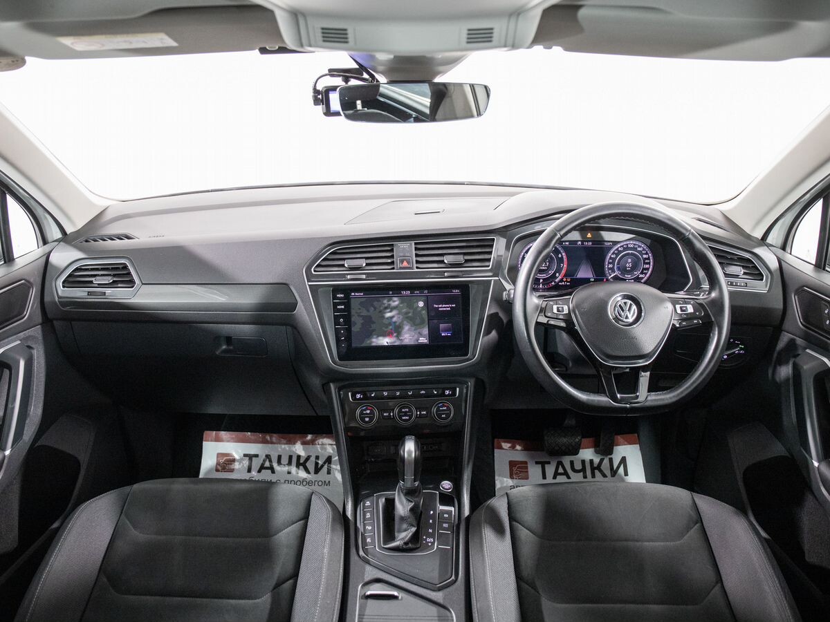 Volkswagen Tiguan 2018 - фото автомобиля