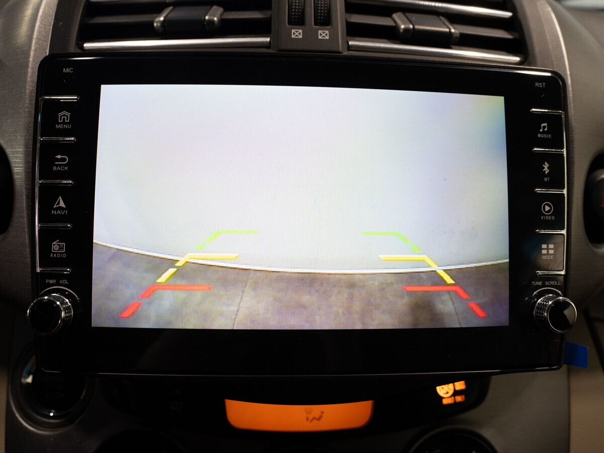 Toyota RAV4 2010 - фото автомобиля