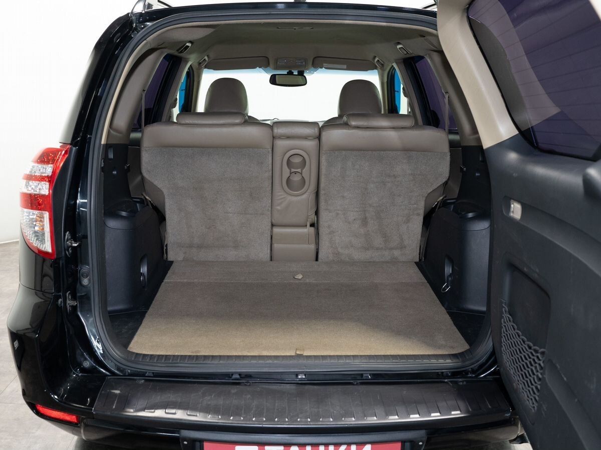 Toyota RAV4 2010 - фото автомобиля