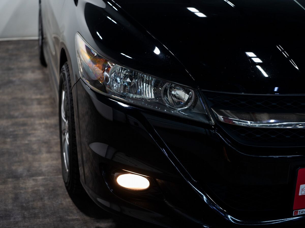 Honda Stream 2009 - фото автомобиля