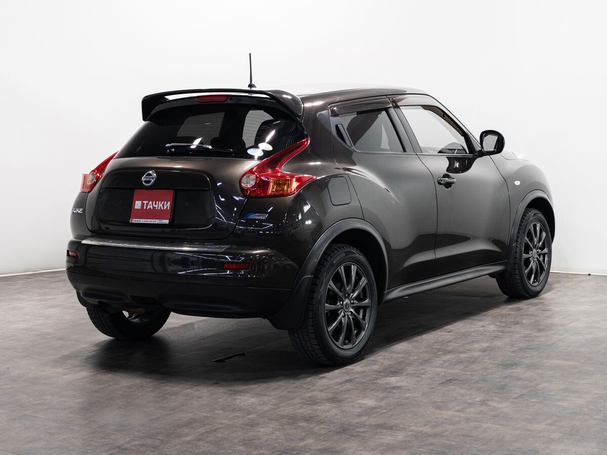 Nissan Juke 2010 - фото автомобиля