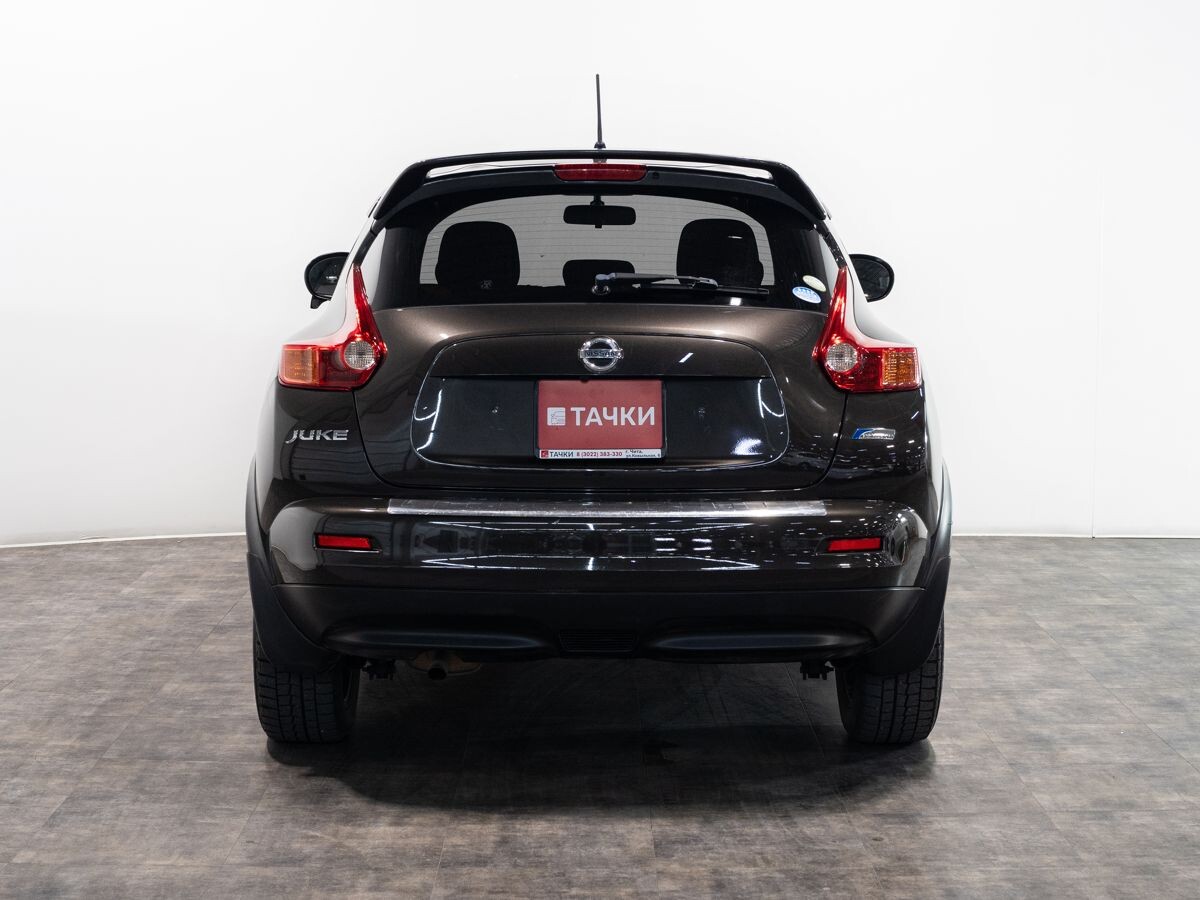 Nissan Juke 2010 - фото автомобиля