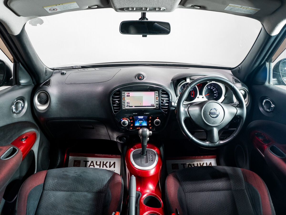 Nissan Juke 2010 - фото автомобиля