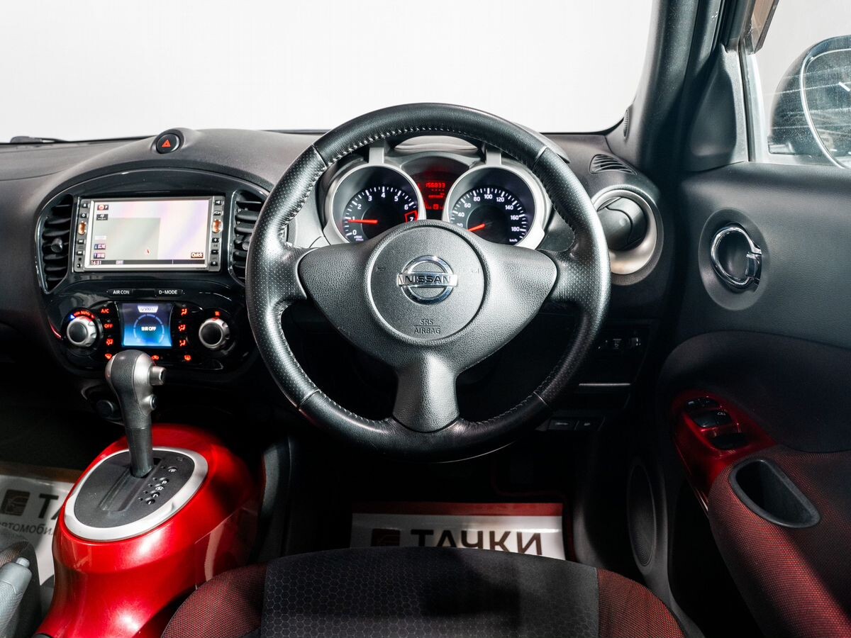 Nissan Juke 2010 - фото автомобиля