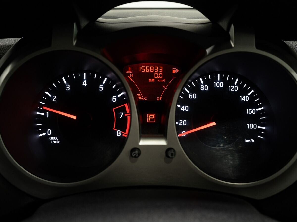 Nissan Juke 2010 - фото автомобиля