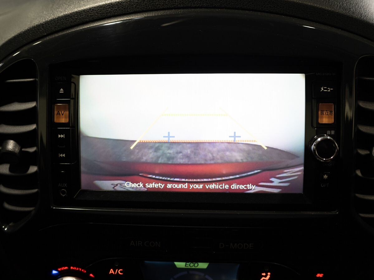 Nissan Juke 2012 - фото автомобиля