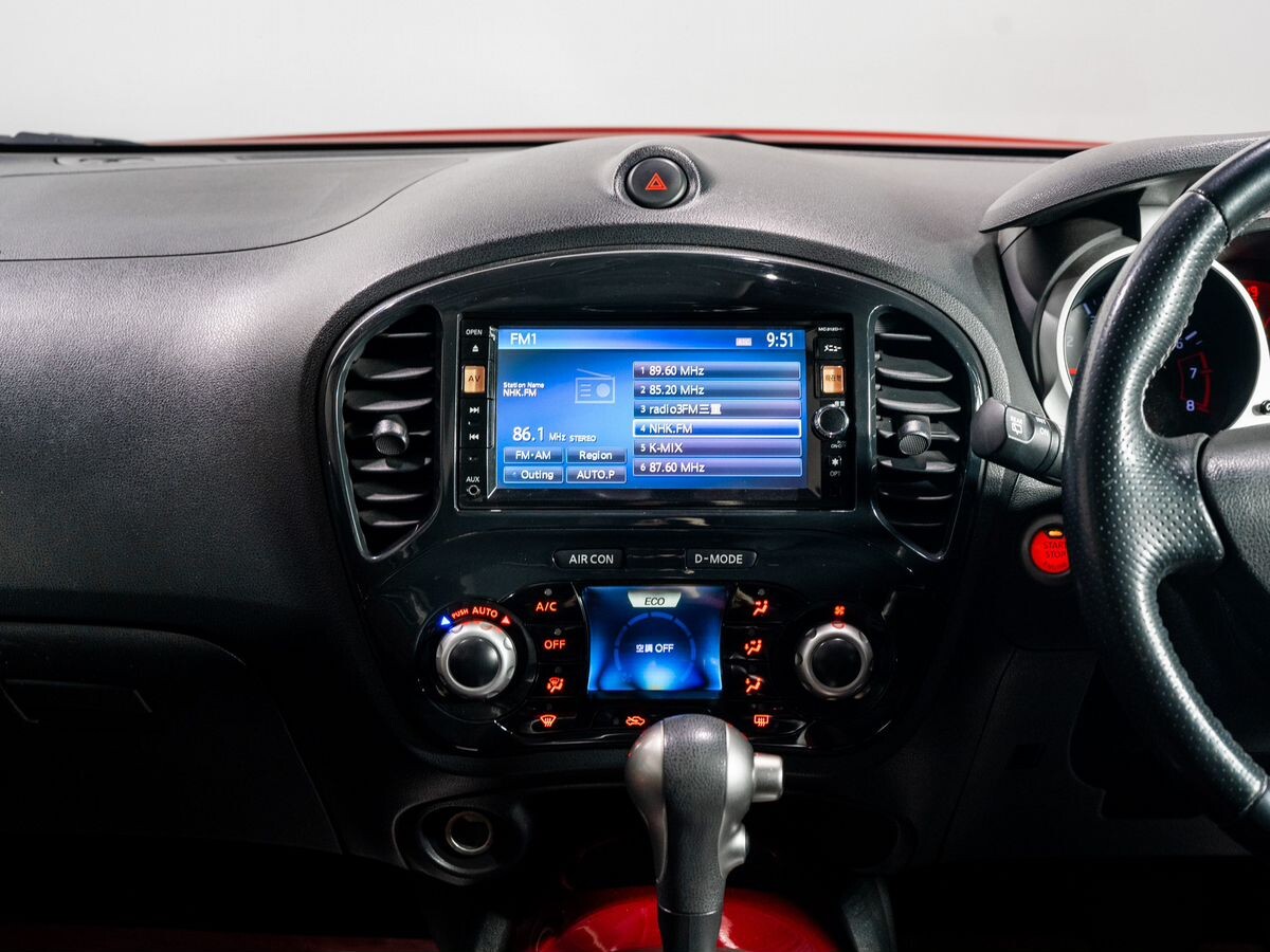 Nissan Juke 2012 - фото автомобиля