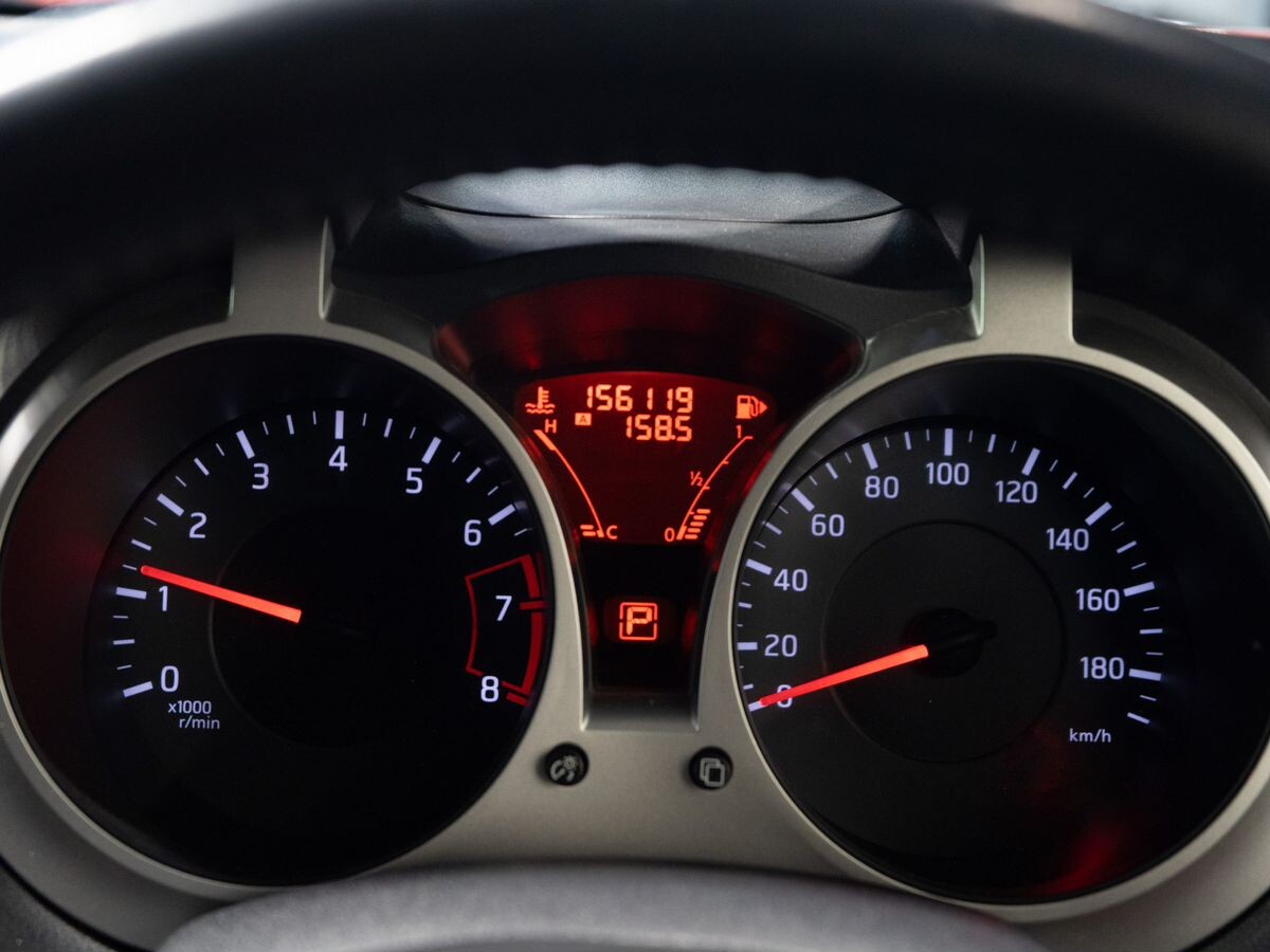 Nissan Juke 2012 - фото автомобиля