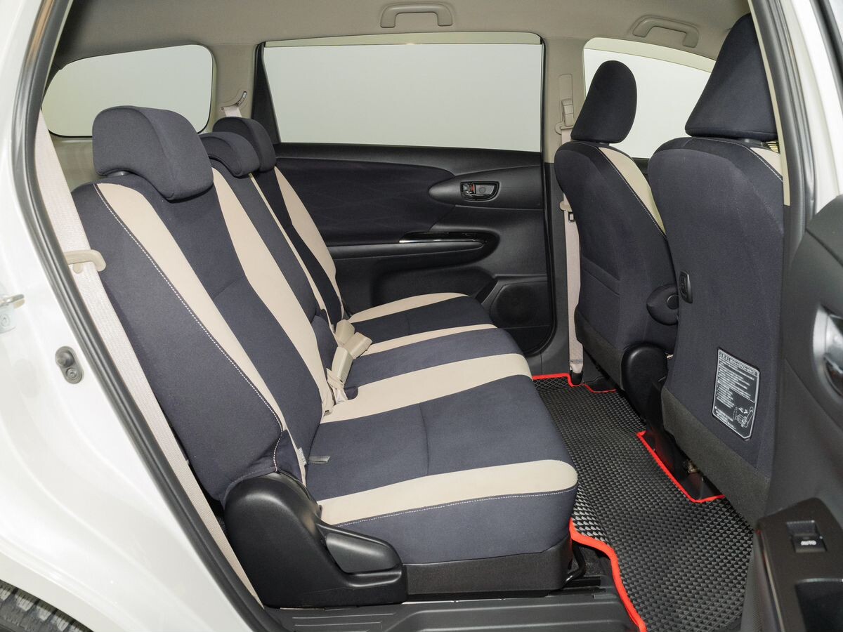 Toyota Wish 2013 - фото автомобиля