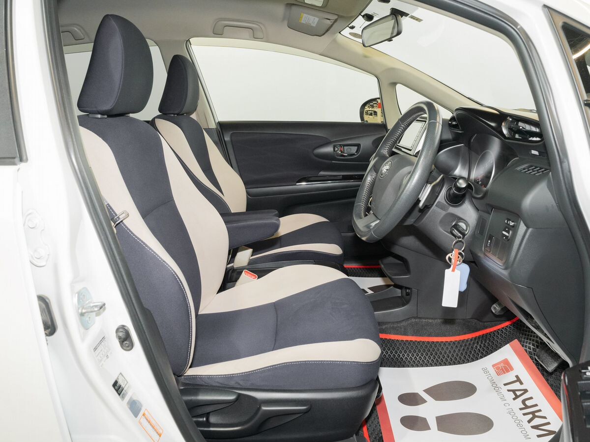 Toyota Wish 2013 - фото автомобиля