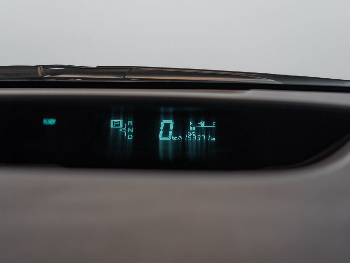 Toyota Prius 2011 - фото автомобиля