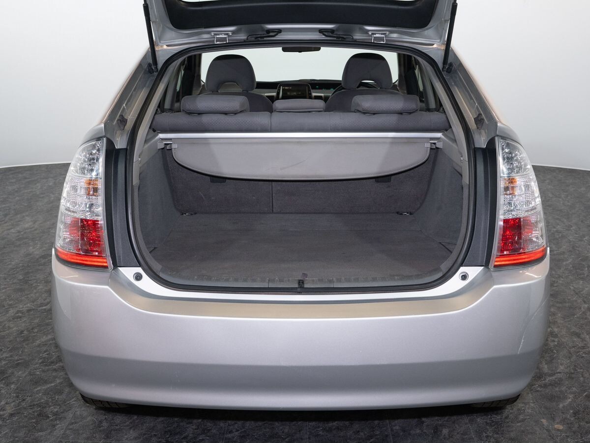 Toyota Prius 2011 - фото автомобиля