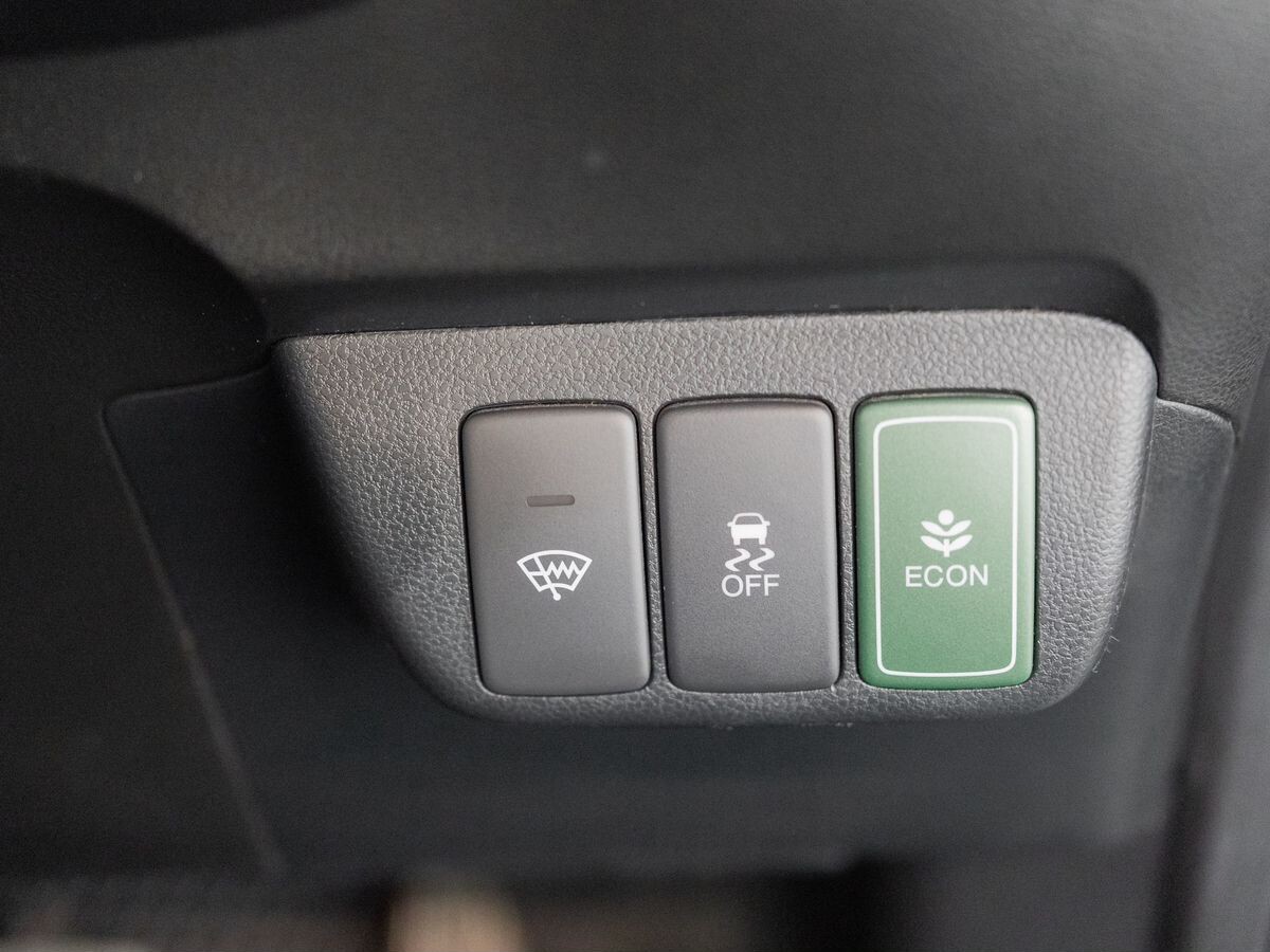 Honda Fit Shuttle 2014 - фото автомобиля