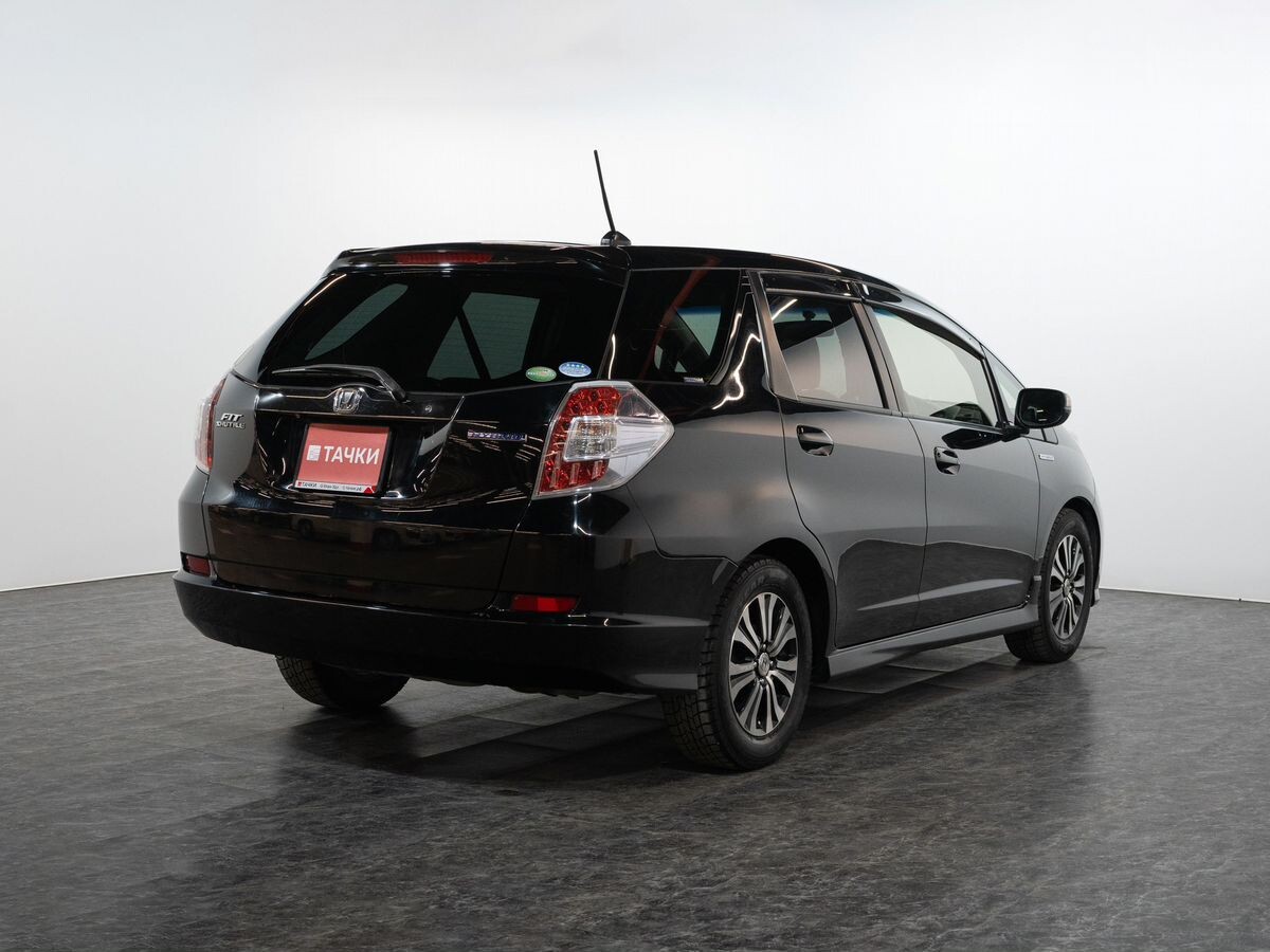 Honda Fit Shuttle 2014 - фото автомобиля