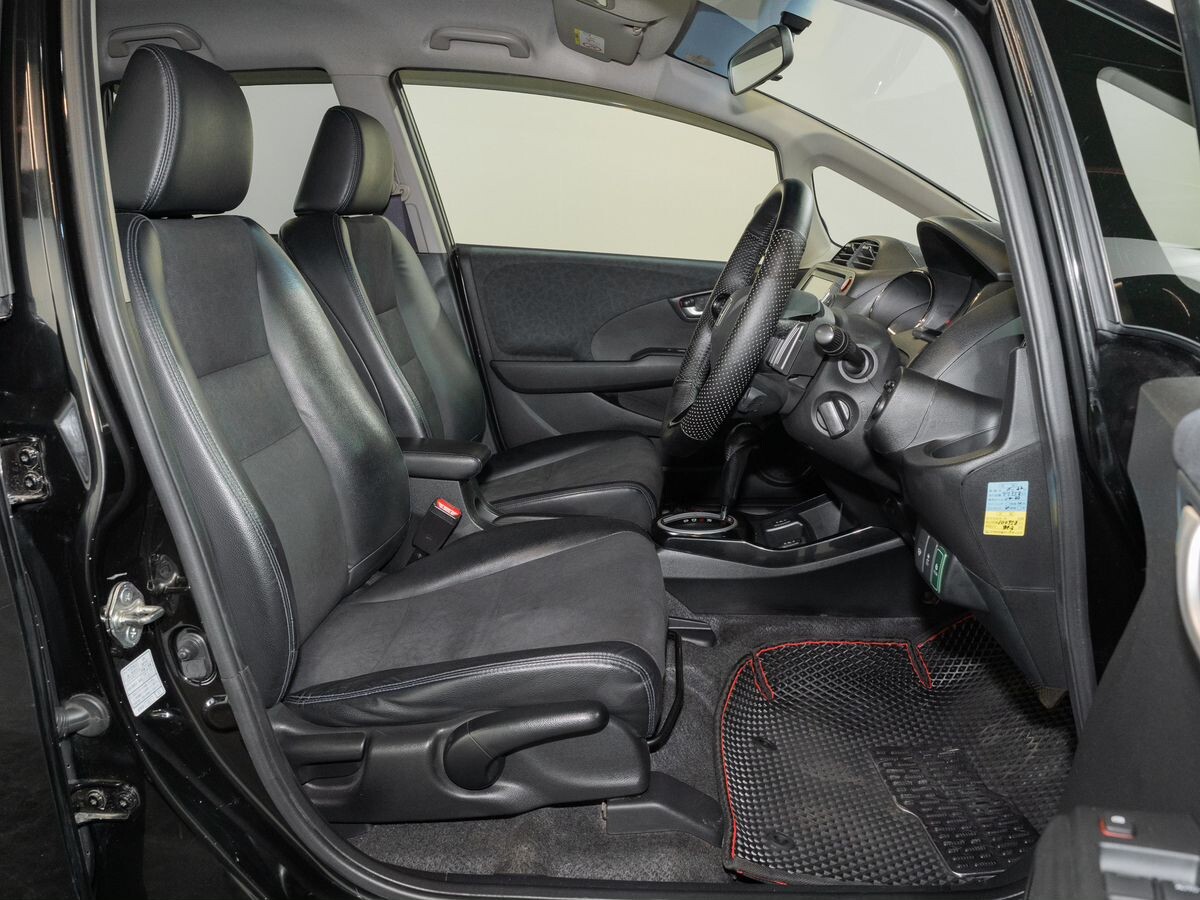 Honda Fit Shuttle 2014 - фото автомобиля