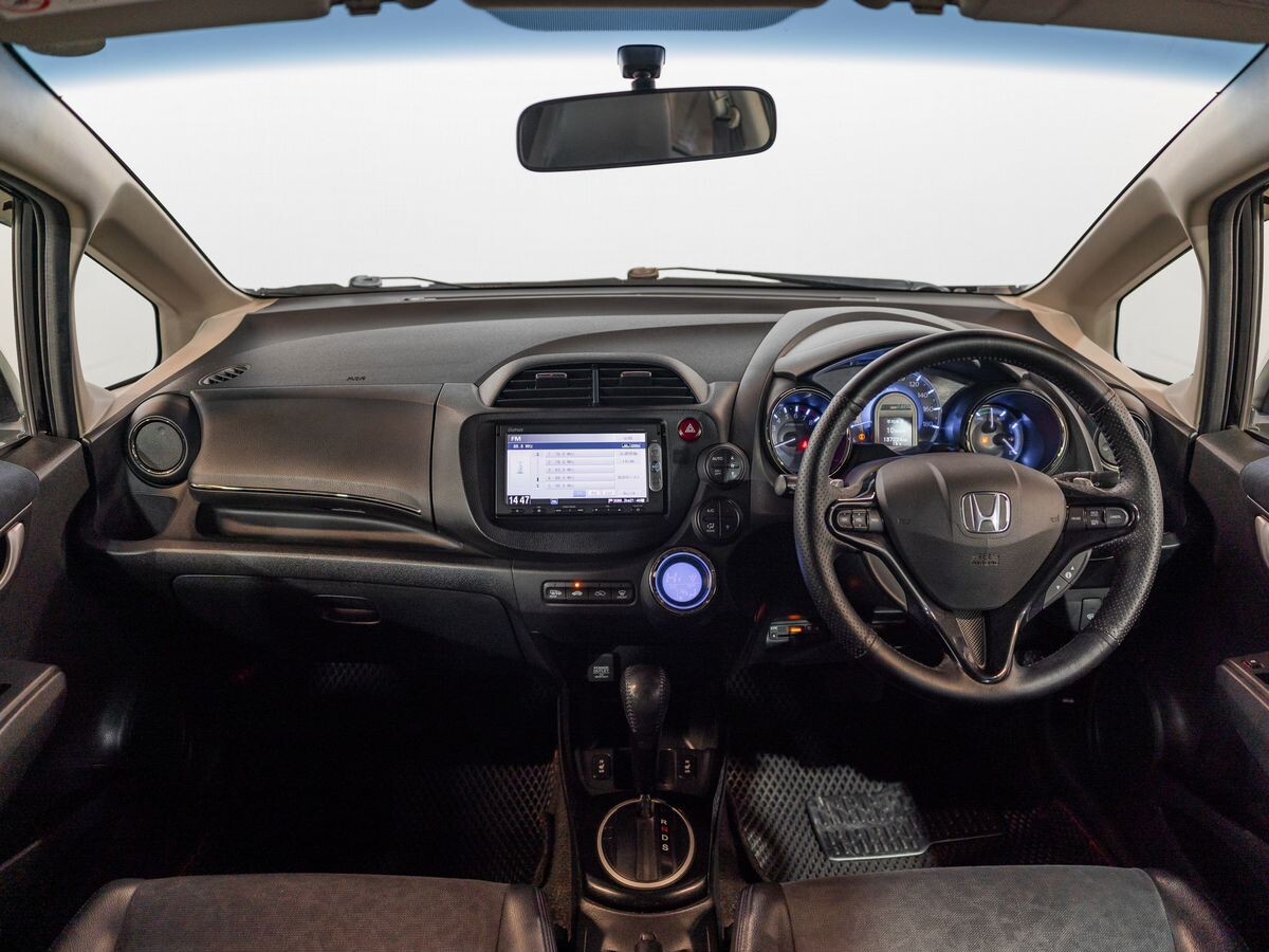 Honda Fit Shuttle 2014 - фото автомобиля