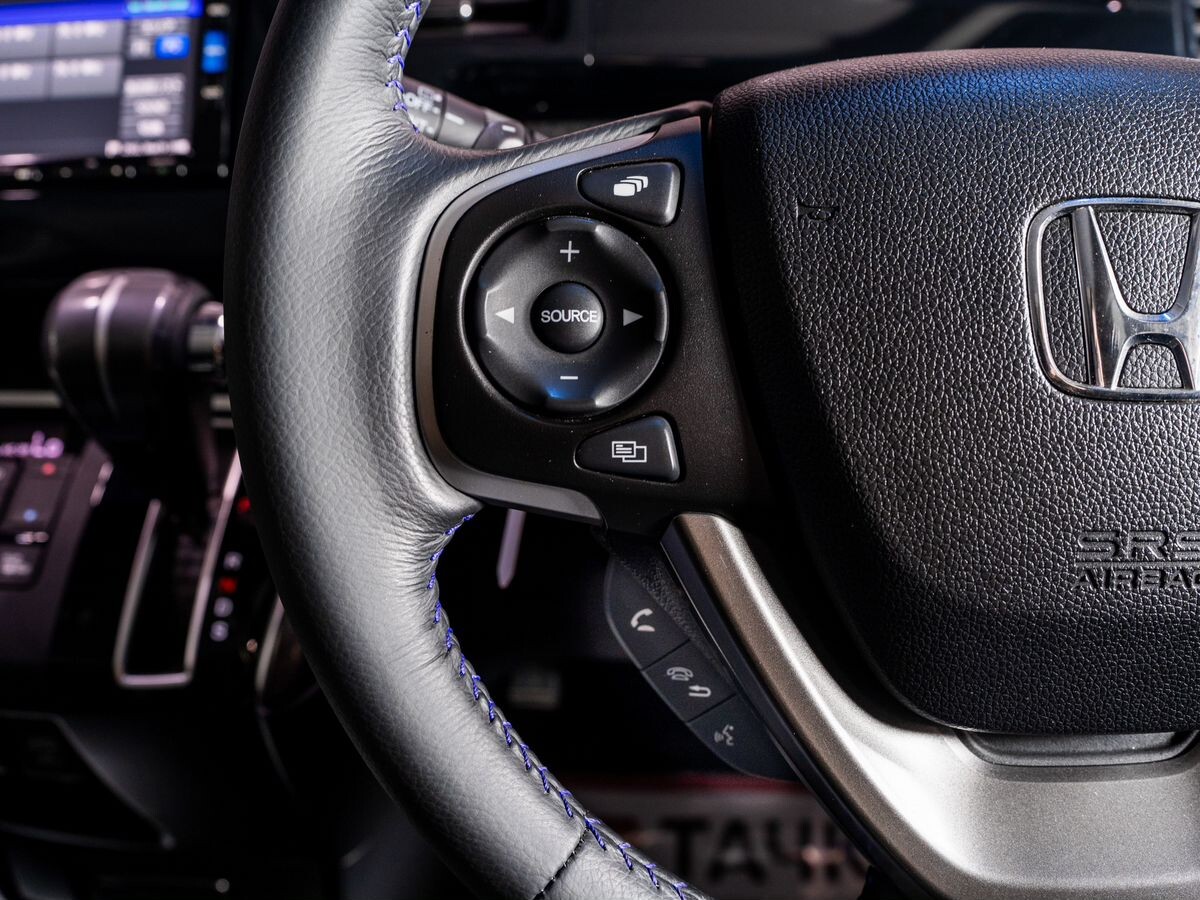 Honda Stepwgn 2019 - фото автомобиля