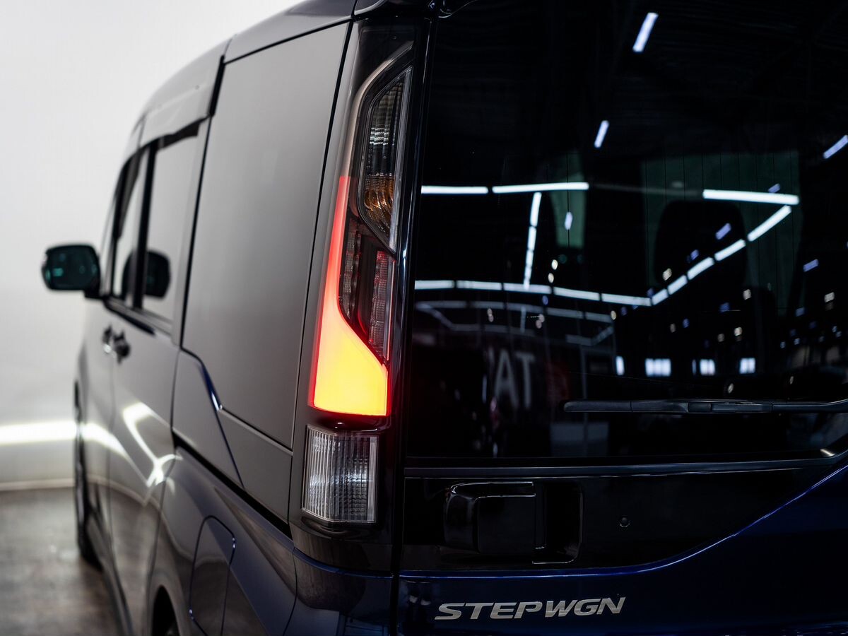 Honda Stepwgn 2019 - фото автомобиля