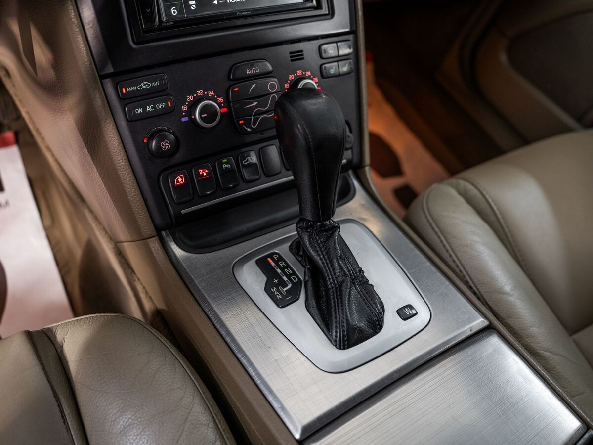 Volvo XC90 2007 - фото автомобиля