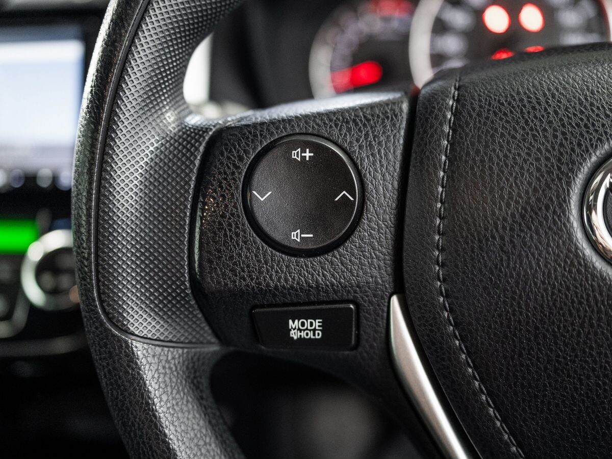 Toyota Corolla Fielder 2016 - фото автомобиля