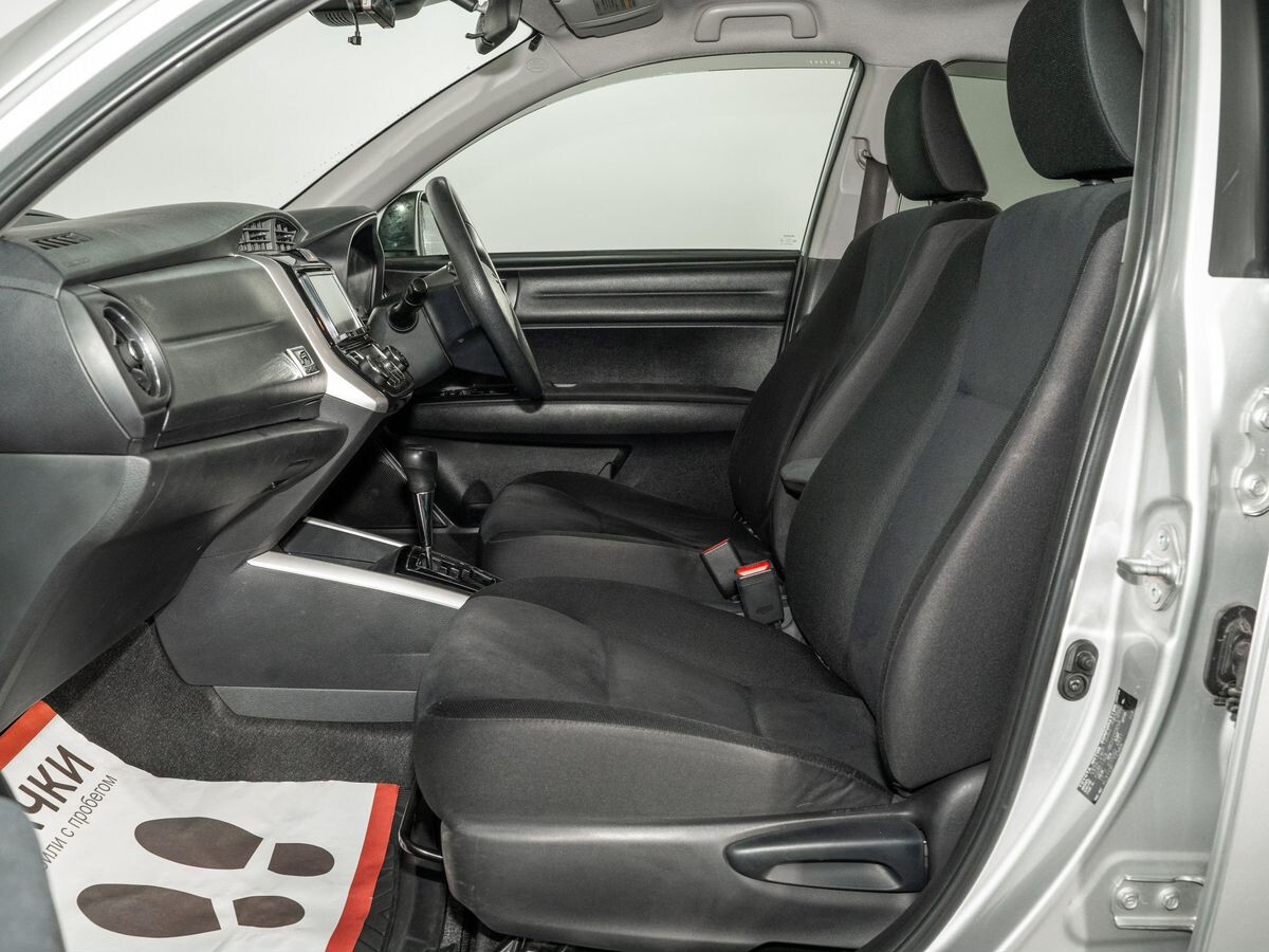 Toyota Corolla Fielder 2016 - фото автомобиля