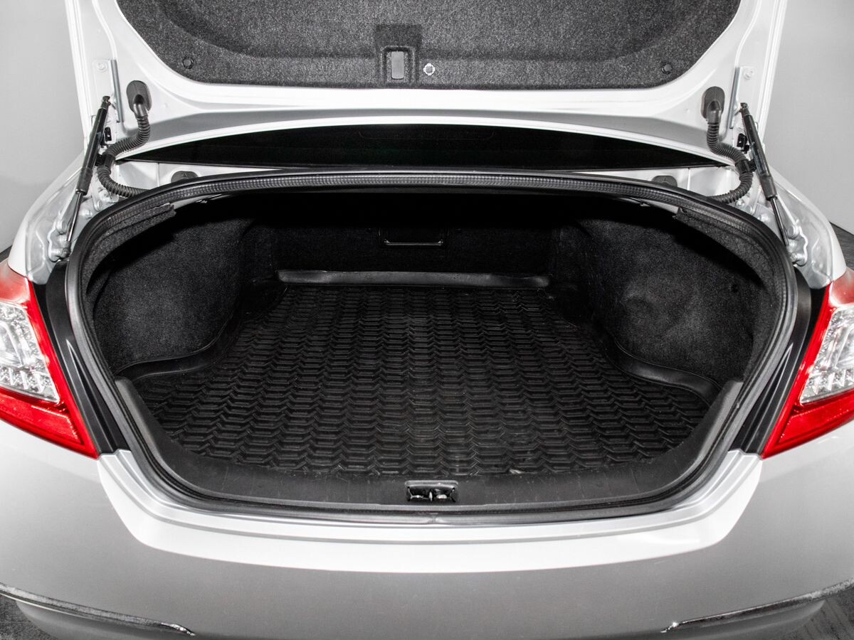 Nissan Teana 2011 - фото автомобиля