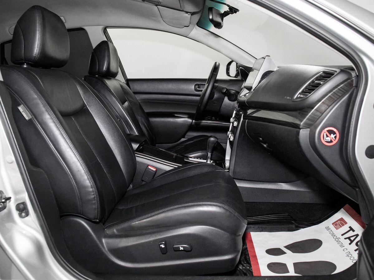 Nissan Teana 2011 - фото автомобиля