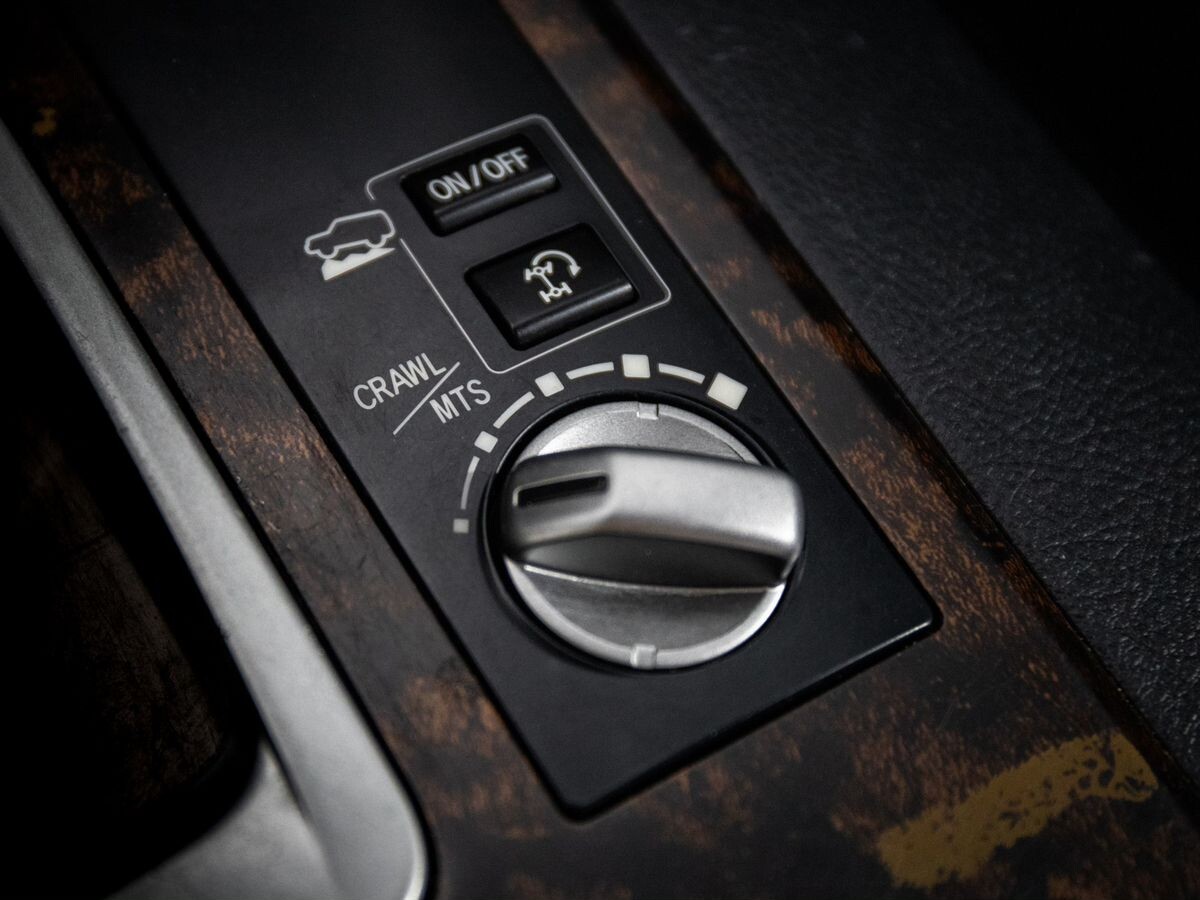 Toyota Land Cruiser 2013 - фото автомобиля