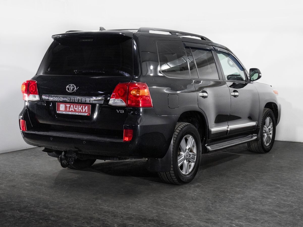 Toyota Land Cruiser 2013 - фото автомобиля