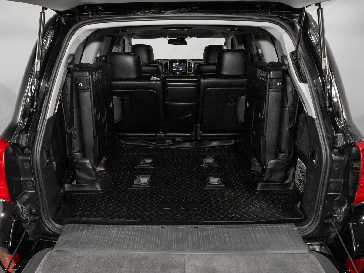 Toyota Land Cruiser 2013 - фото автомобиля