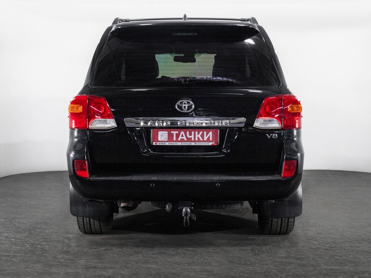 Toyota Land Cruiser 2013 - фото автомобиля